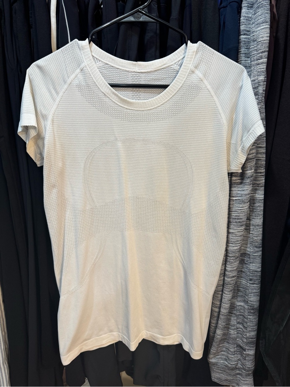 Women's Lululemon white fitted tee size 10